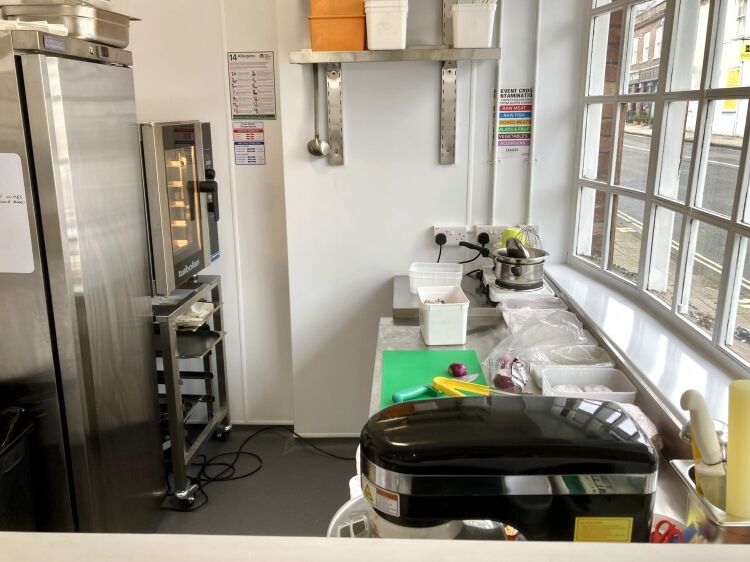SANDWICH BAR/FOOD TO GO Photo 5