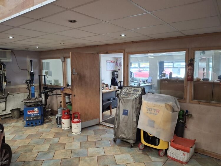 Vehicle Repairs & MOT For Sale in Leeds Photo 5