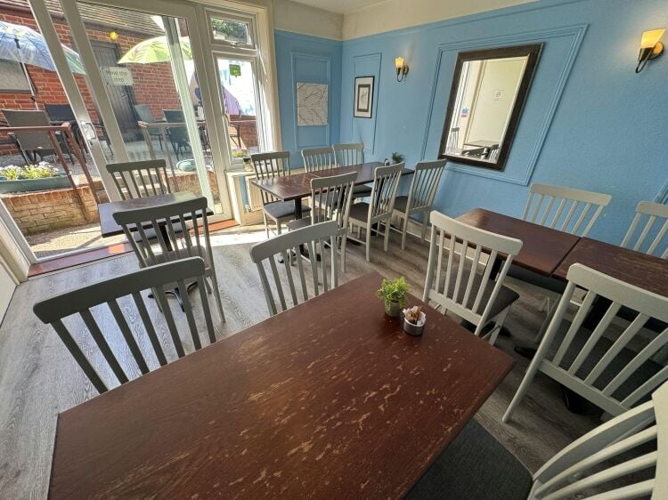 Busy Coffee Shop/Eatery & Roastery - Leasehold Business