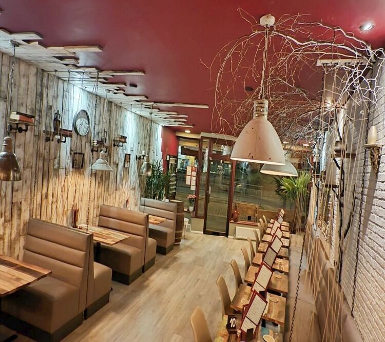 Very well fitted & equipped town centre Italian Restaurant