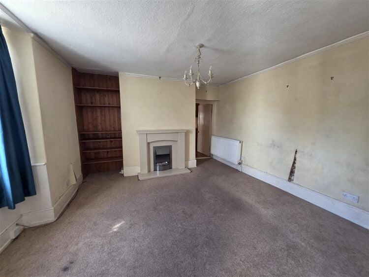 Auction Lot: Spacious Detached 3-Bedroom House with adjoining Workshop & Ample Parking For Sale in Newton Abbot