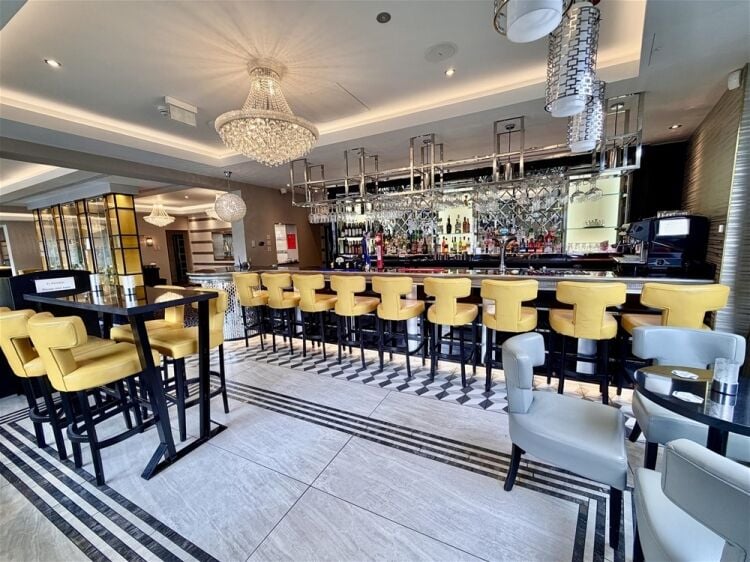 Restaurants For Sale in Birkenshaw Photo 5