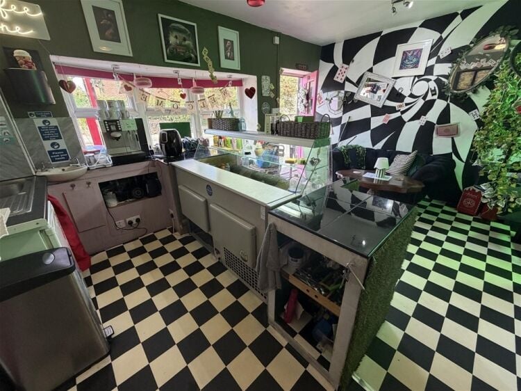 Cafe & Sandwich Bars For Sale in Leeds Photo 5