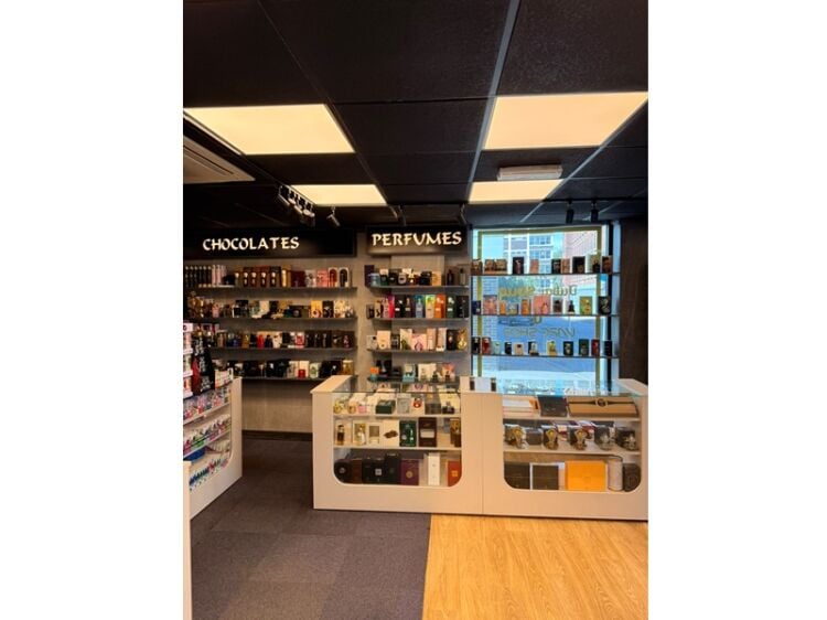 Modern Fragrance & Vape Retailer