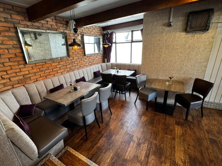 Woodpecker Restaurant & Bar