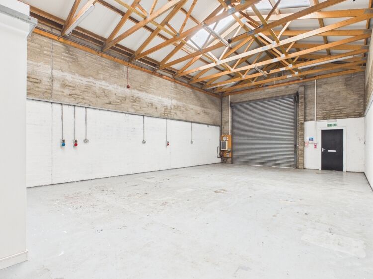 Three-Phase Powered Elgin Industrial Unit Available To Lease