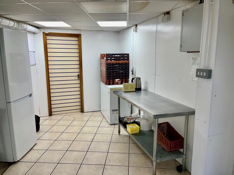 Leasehold Bakery Located St Austell Photo 5