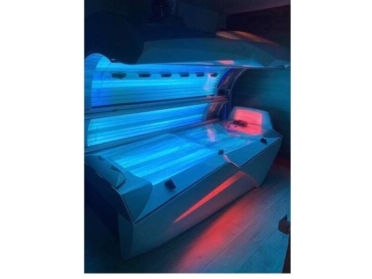 Glow Big, Dream Bigger – Premium Tanning Salon