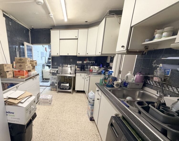 DETACHED FISH & CHIP TAKEAWAY WITH SAME OWNERSHIP 13 YEARS