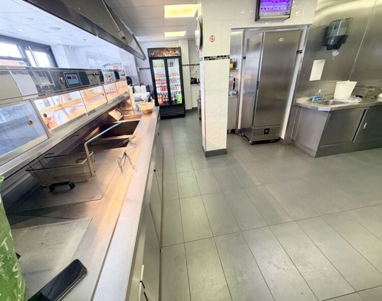 High turnover well fitted fish & chip shop with no deliveries Photo 5