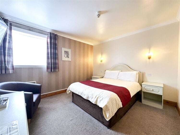 Empire Travel Lodge Photo 5