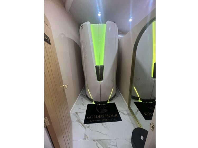 TANNING STUDIO –  ESSEX