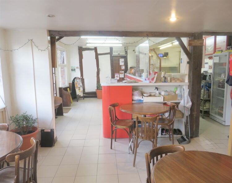 Established fish & chip shop with restaurant, central Baldock
