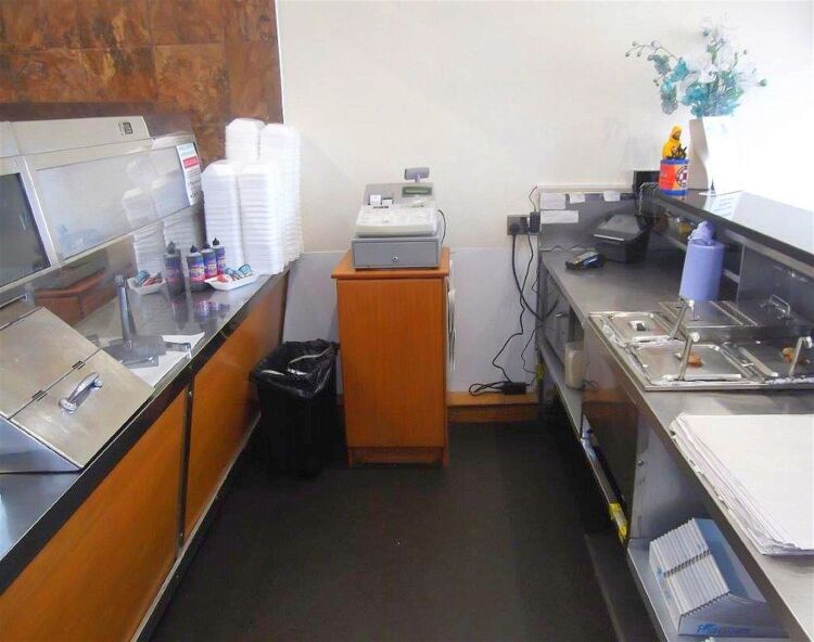 Modern fish & chip lock-up, Fleetwood residential pitch Photo 5