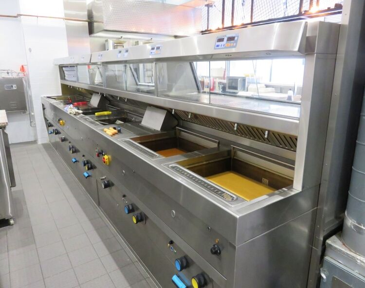 Immaculate fish & chip shop, superbly fitted & equipped throughout Photo 5