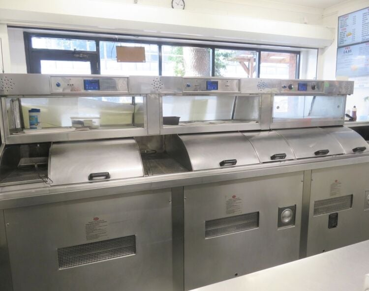 Established fish & chip shop in affluent waterside town, closes 8.30 pm latest Photo 5