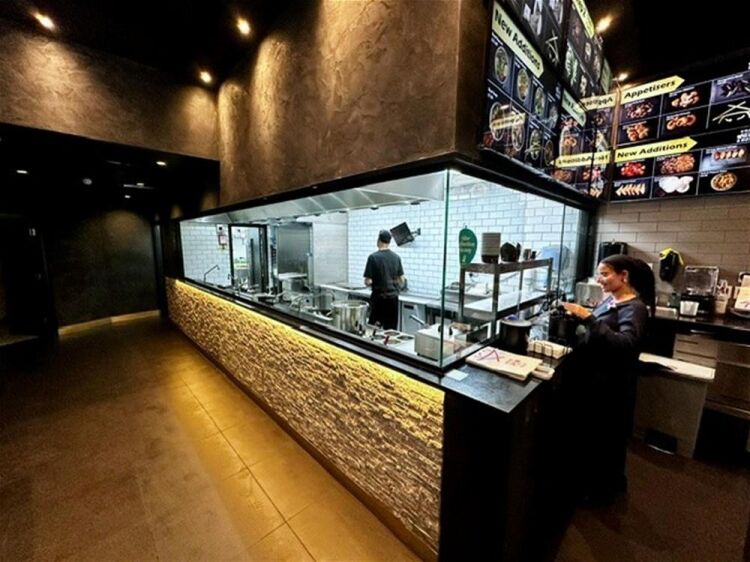 LEASEHOLD CHINESE STREET BRANDED RESTAURANT & TAKEAWAY BUSINESS
FRANCHISE OPPORTUNITY Photo 5