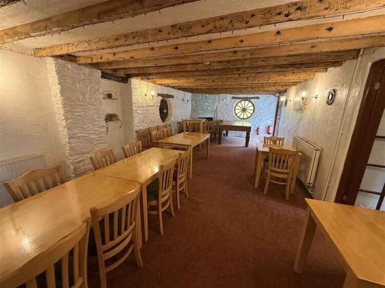 Well-known Countryside Freehouse Set In Large Grounds For Sale in Newton Abbot