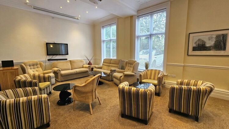 High Quality 32 Bedroom Hotel Suiting Wedding/Conference Venue