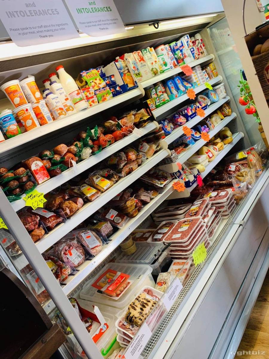 Eastern European shop up for sale at very good location of town centre Photo 6
