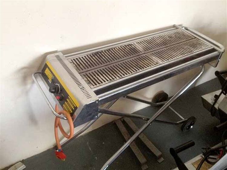 POPULAR MOBILE SPIT ROAST BUSINESS