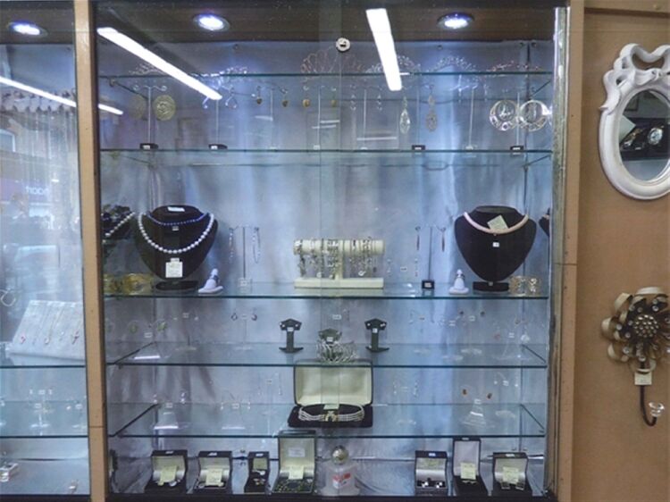PAWNBROKERS - CAMBRIDGESHIRE Photo 6