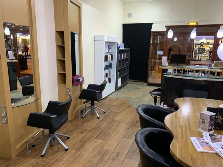 STYLISH HAIR & BEAUTY SALON IN CHESTERFIELD TOWN CENTRE Photo 6