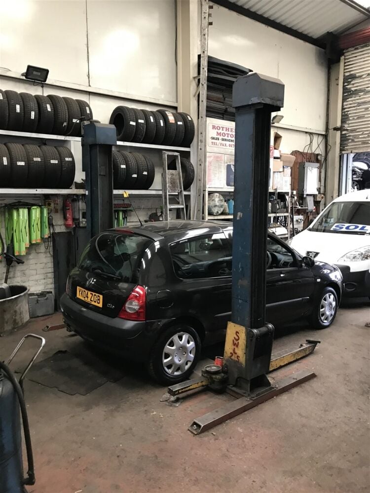 QUALITY USED AUTO SALES & VEHICLE REPAIRS CENTRE IN ROTHERHAM Photo 6