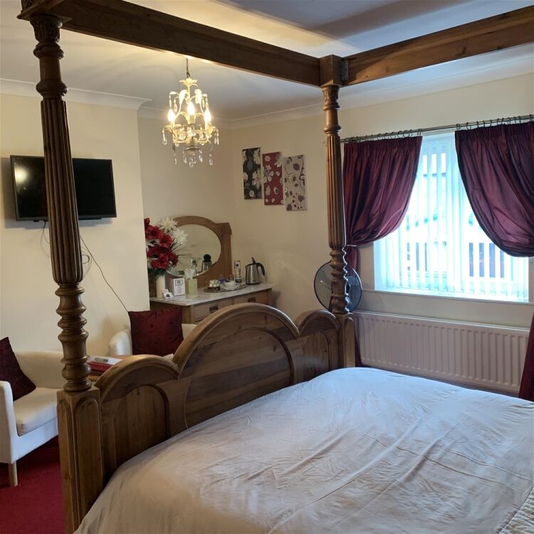 FREEHOLD TOURIST TOWN CENTRE LICENSED COFFEE SHOP WITH B&B ACCOMMODATION IN CUMBRIA