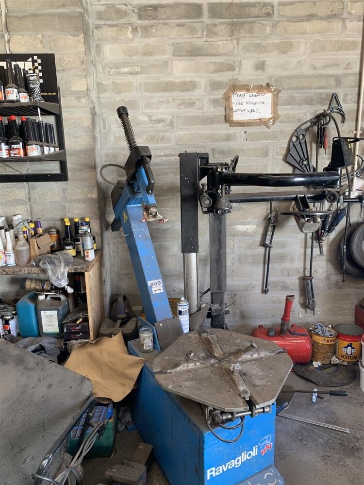 AUTO REPAIRS & VEHICLE RECOVERY CENTRE IN BUCKIE/MORAYSHIRE Photo 6