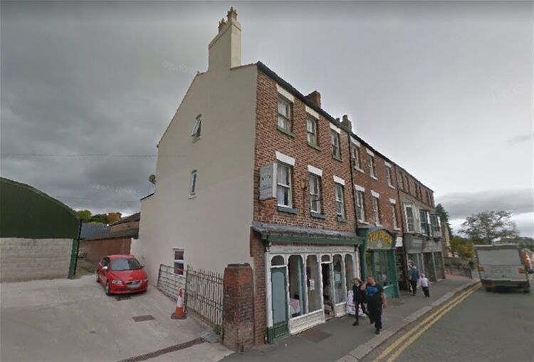 VERSATILE FREEHOLD LICENSED PREMISES AVAILABLE IN MOLD TOWN CENTRE Photo 6