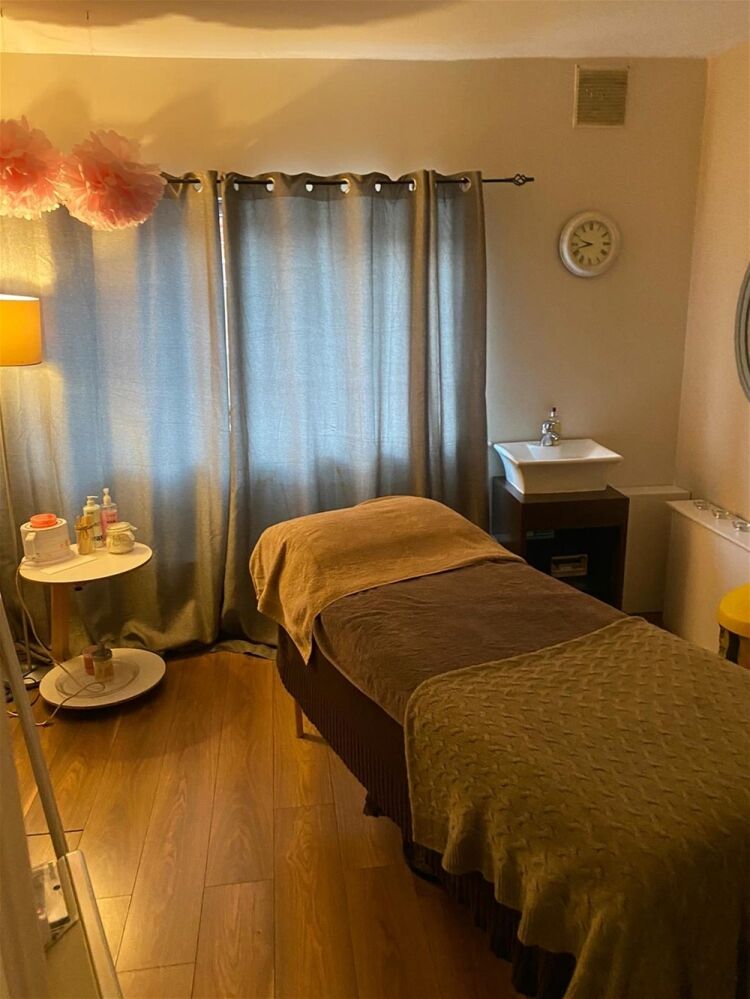 LUXURY HEALTH & BEAUTY STUDIO NEAR NOTTINGHAM Photo 6
