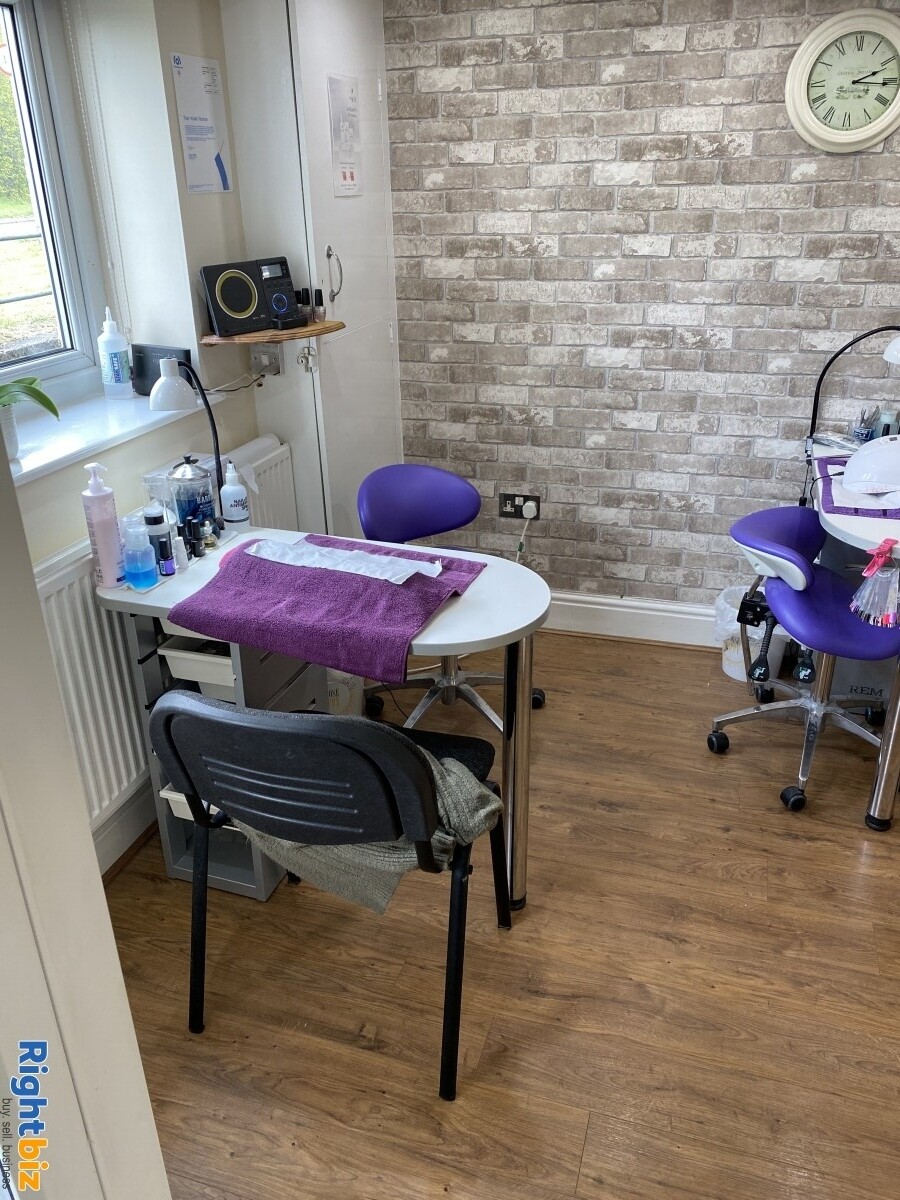 Leasehold Beauty Salon for sale Westhoughton Lancashire Photo 6