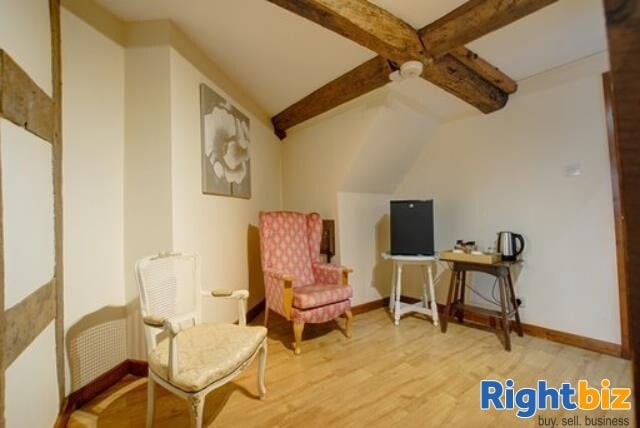 Superb 5 bedroom Guest House 2 minutes from the town centre in the historic  town of Shrewsbuy