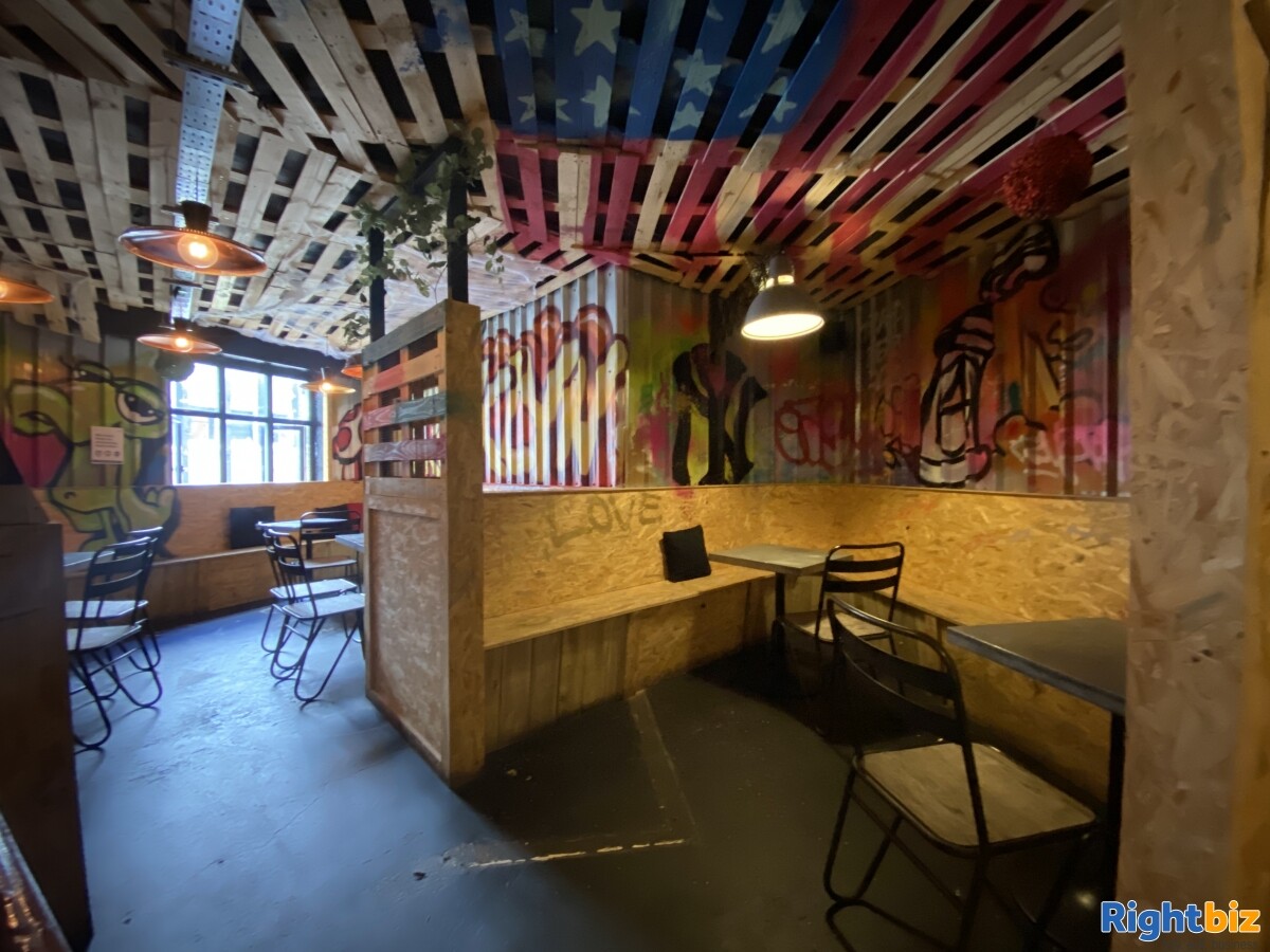 Established burger restaurant in Shrewsbury town centre. Cheap rent and rates and good turnover.