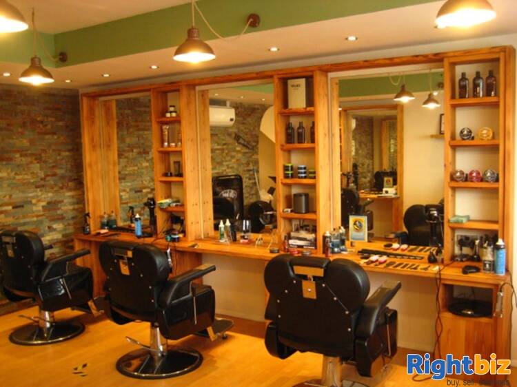 Leasehold Barbers & Ladies Hair Salon Located In Bude Photo 6
