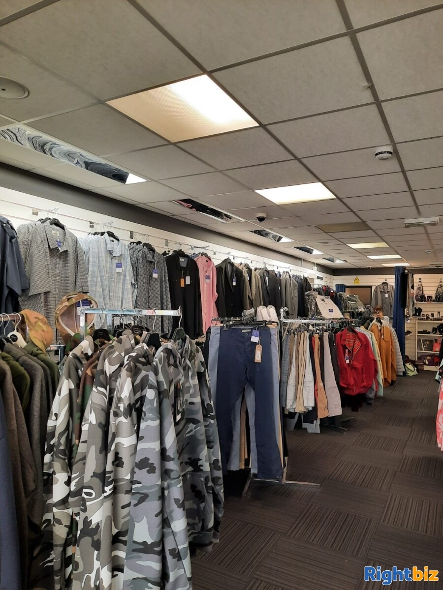 Leasehold clothes shop for sale Winsford Cheshire Photo 6
