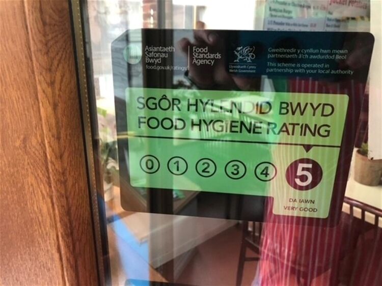 CAFE based Llanelli taking £5, 500 pw Photo 6