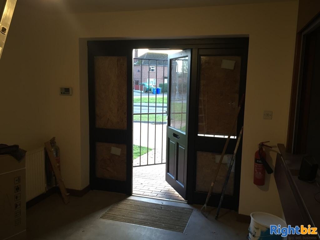Freehold or leasehold Licensed Cafe/Restaurant Takeaway For Sale