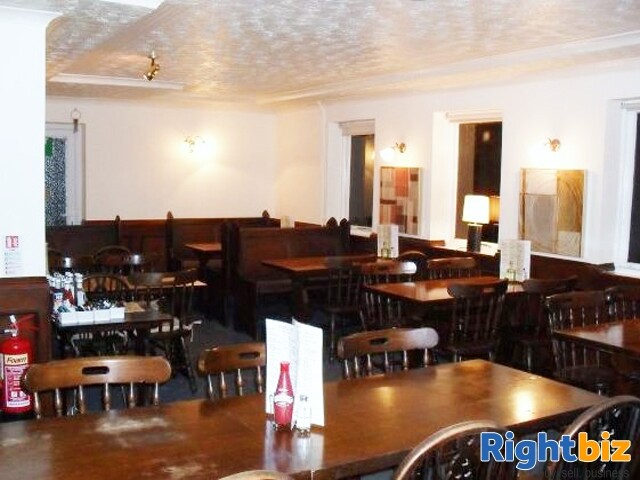 CEREDIGION - COASTAL VILLAGE PUBLIC HOUSE & RESTAURANT SURROUNDED BY A LARGE NUMBER OF HOLIDAY PARKS