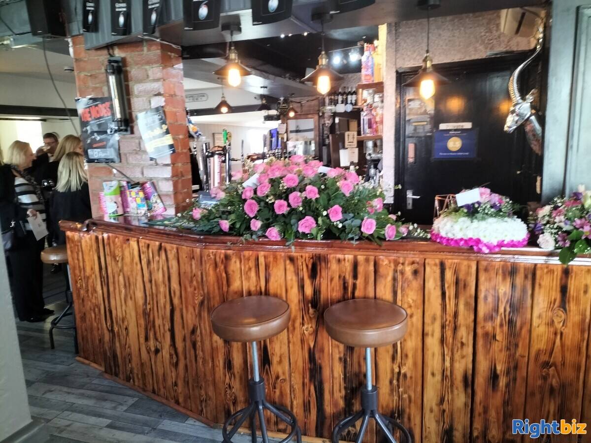 Free House Pub with 5 lettings room + one self-contained apartment & 3 bed self-accommodation Photo 6
