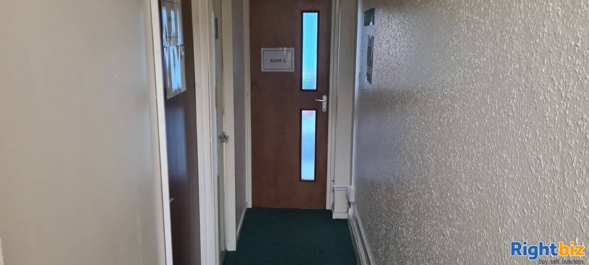FIRST FLOOR OFFICES, SMALL HEATH, BIRMINGHAM, AVAILABLE AS ONE UNIT OR SINGLE OFFICES Photo 6