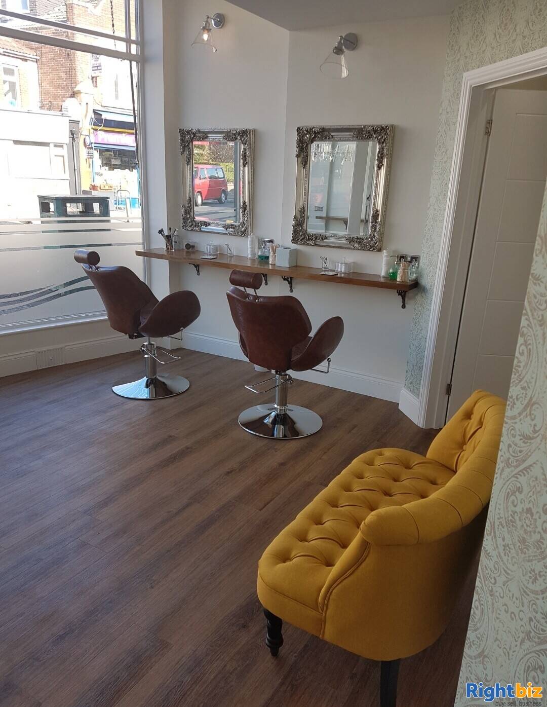 Leasehold Beauty Saloon for Sale in Bournemouth Photo 6