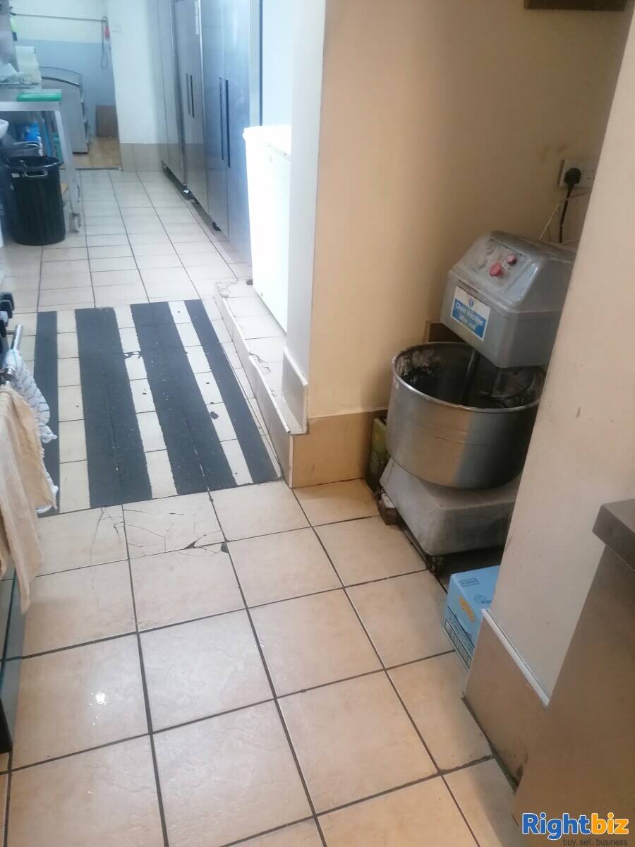 Successful Takeaway for sale with 2 Bedroom Accommodation Doncaster Photo 6