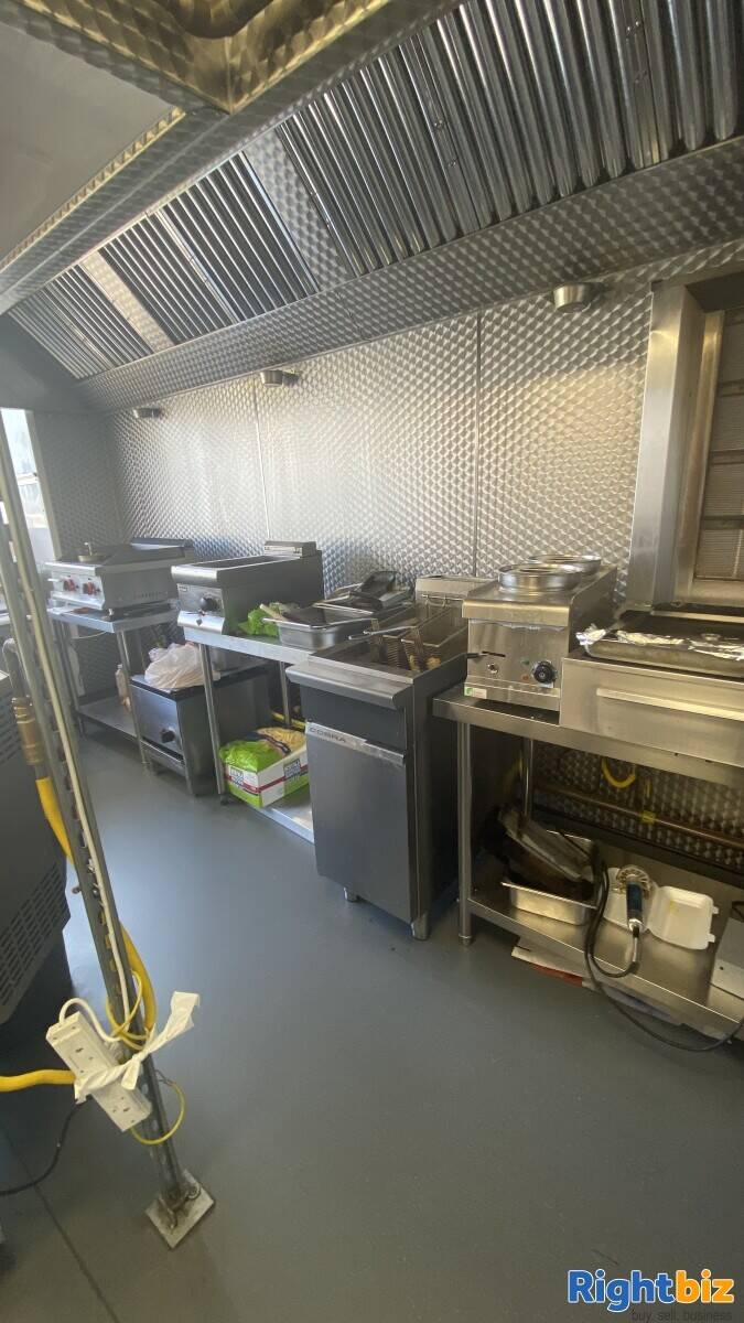 Leasehold  Pizzeria take away  in Durham