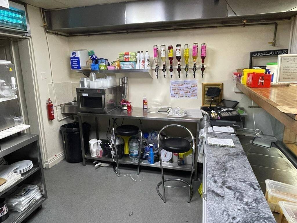 The only grill house in a busy hight street leasehold for sale
