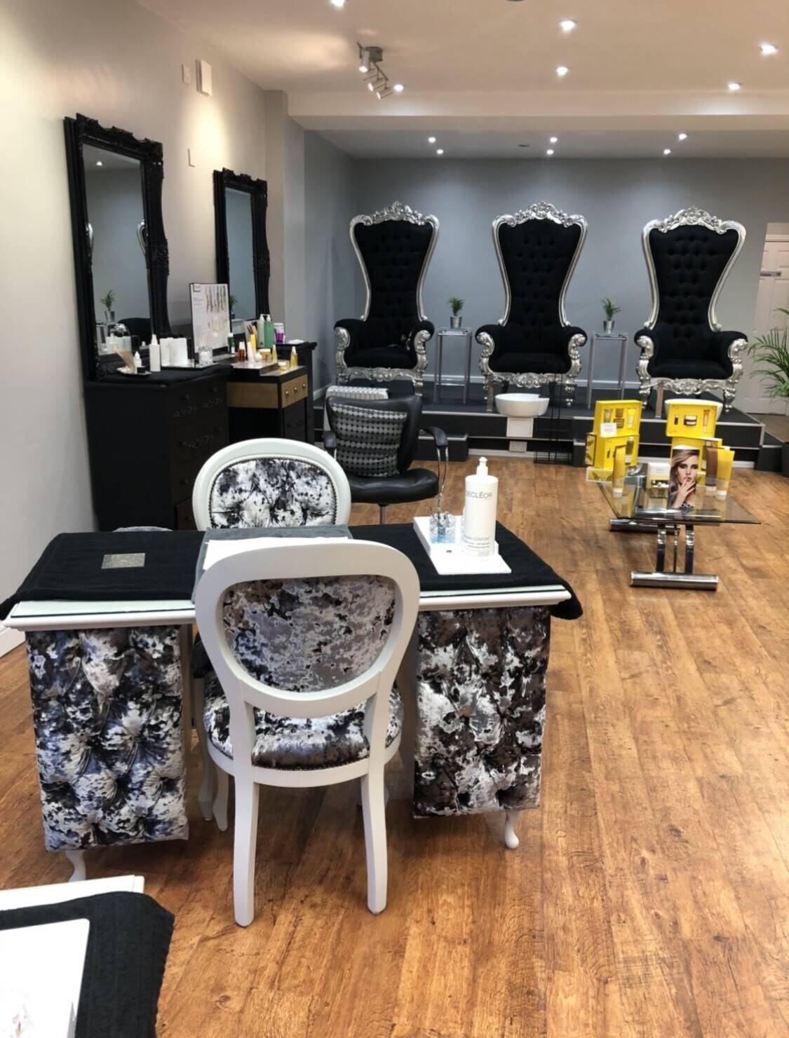 Beauty Salon for Sale in West Yorkshire Photo 6
