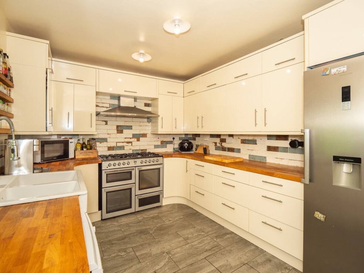 Popular Victorian Guest House in Annan