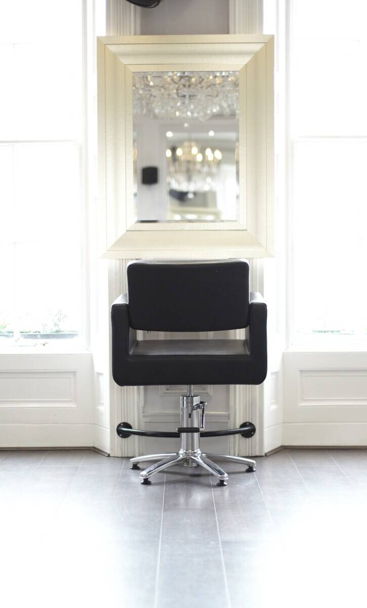 Prominent Chichester High Street Location, 3 Mezzanine Floors,  Hair & Beauty Services