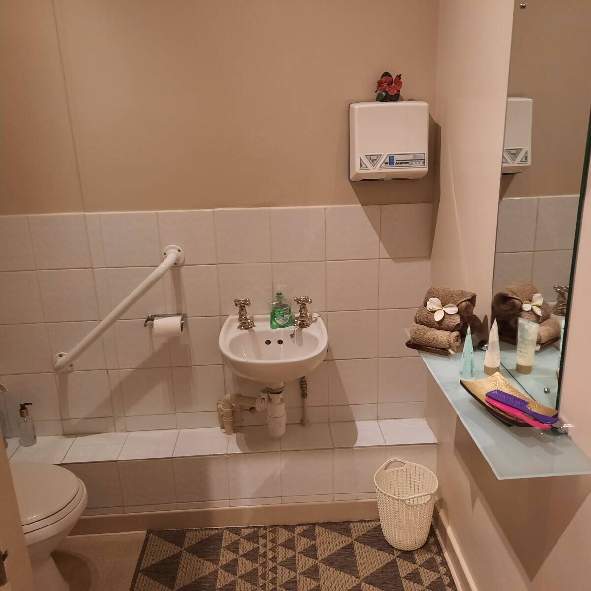 Leasehold Thai massage shop Photo 6